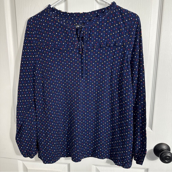 Adorable Talbots Petite medium navy polka dot blouse, small ruffles, flowy - Picture 1 of 9